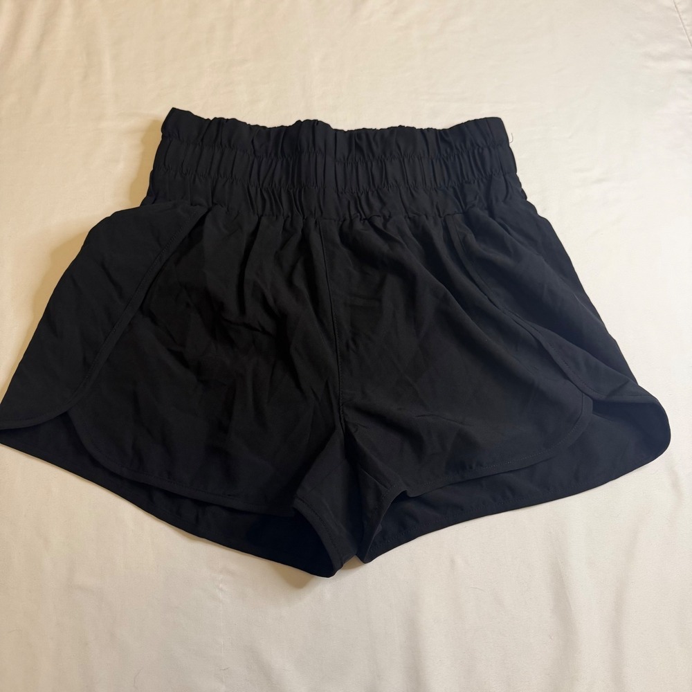 Pink Lily Womens Black High Waisted Smocked Athletic Shorts Large